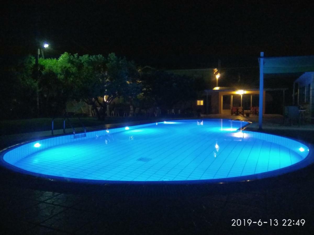 Stamatia Studios Razata Exterior photo